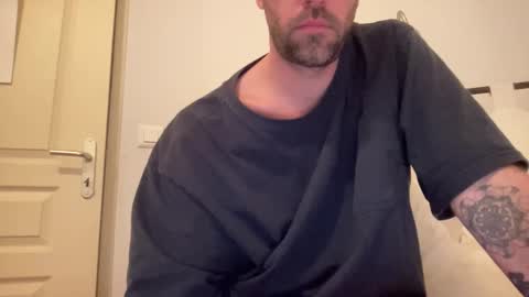 justmeandyou00 online show from February 2, 4:15 pm