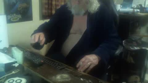 Snapshot of justmeohio chatting on October 30, 1:41 am justmeohio online show from October 30, 1:41 am