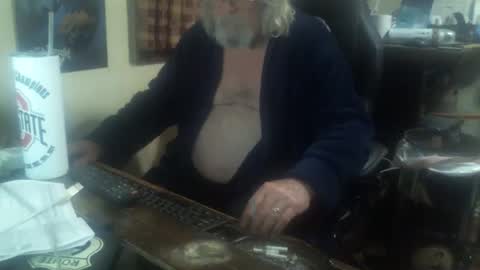 Snapshot of justmeohio chatting on October 27, 2:36 am justmeohio online show from October 27, 2:36 am