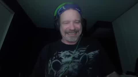 Snapshot of justmetool chatting on October 14, 7:59 am Tool online show from October 14, 7:59 am