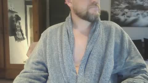 Snapshot of justniceman123 chatting on December 6, 10:27 am justniceman123 online show from December 6, 10:27 am