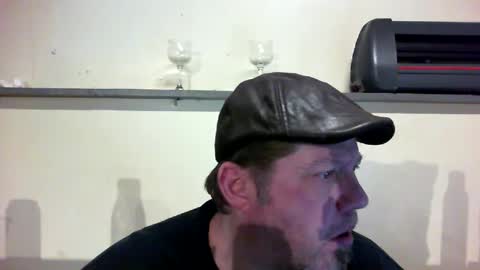 Snapshot of justsetfree chatting on February 17, 5:14 am justsetfree online show from February 17, 5:14 am