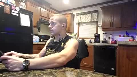 Snapshot of justus0624 chatting on October 9, 3:00 am justus0624 online show from October 9, 3:00 am