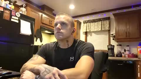 Snapshot of justus0624 chatting on October 17, 1:42 am justus0624 online show from October 17, 1:42 am