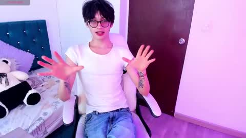 Juli 3 online show from March 7, 5:39 pm