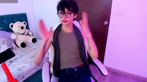 Juli 3 online show from March 6, 5:22 pm