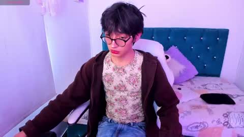 Juli 3 online show from March 8, 6:46 pm