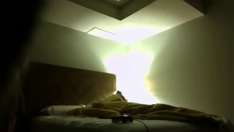 J and Sugar snap pea online show from November 18, 2:26 am