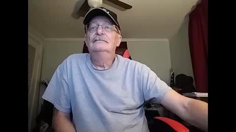 kabriggs136 online show from December 13, 3:16 am