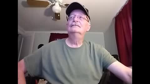 Snapshot of kabriggs137 chatting on February 28, 11:34 pm kabriggs137 online show from February 28, 11:34 pm