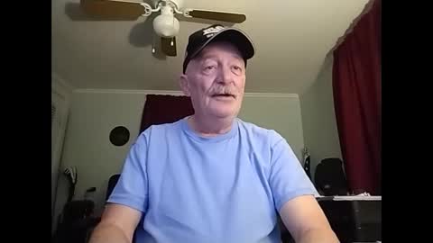 Snapshot of kabriggs137 chatting on March 12, 2:20 am kabriggs137 online show from March 12, 2:20 am