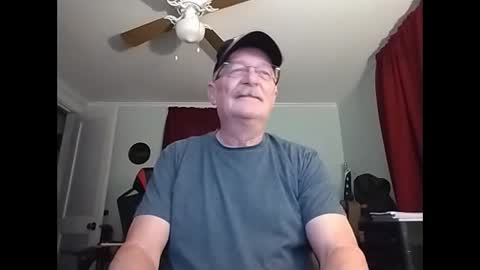 Snapshot of kabriggs137 chatting on January 3, 11:01 pm kabriggs137 online show from January 3, 11:01 pm