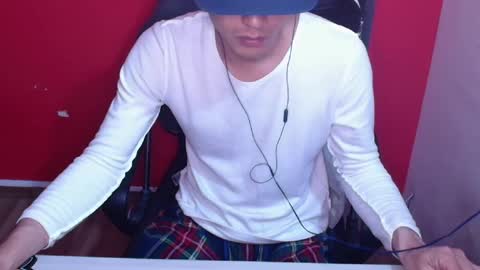 kael_art_d online show from October 23, 12:25 am