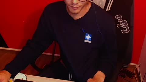 Snapshot of kael_art_d chatting on September 22, 4:01 am kael_art_d online show from September 22, 4:01 am
