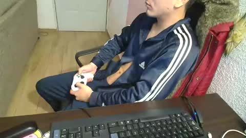 Snapshot of kael_art_d chatting on December 11, 1:49 am kael_art_d online show from December 11, 1:49 am