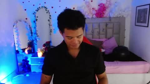 kael_fox online show from April 20, 6:43 pm