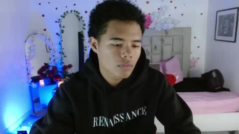 kael_fox online show from April 15, 7:36 pm