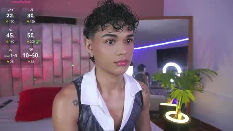 kai_onfire online show from May 20, 6:31 am