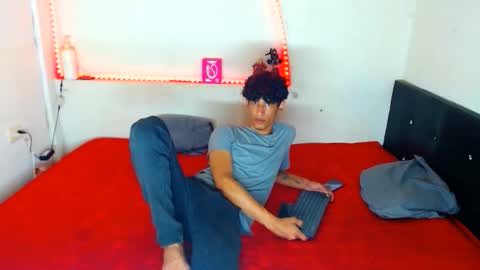 KAI  LIAM online show from May 19, 3:18 pm