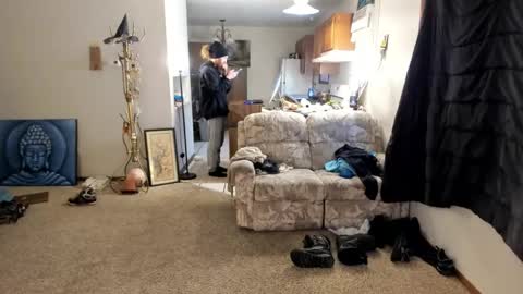 Kaiku77 online show from December 19, 8:28 pm