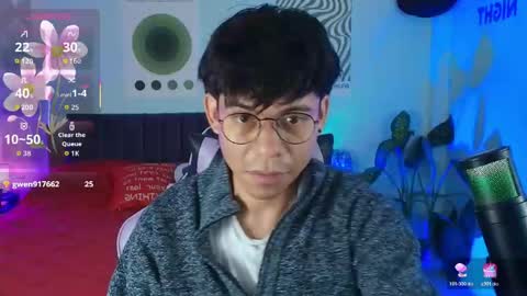 Davee online show from May 2, 12:30 pm