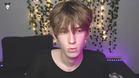 slutkai online show from November 5, 8:22 pm