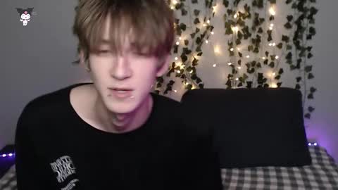 slutkai online show from November 16, 9:06 pm