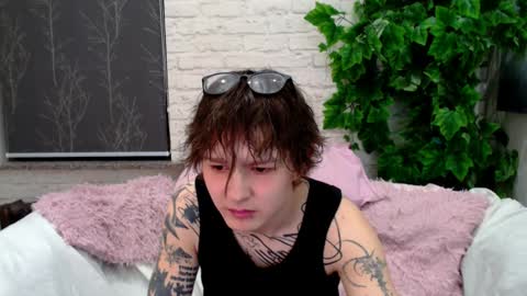 kaitonyan online show from April 6, 8:04 am