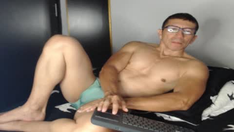 Snapshot of kale_19 chatting on February 17, 10:36 pm Kale online show from February 17, 10:36 pm