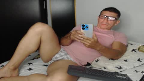 Snapshot of kale_19 chatting on February 26, 10:40 pm Kale online show from February 26, 10:40 pm