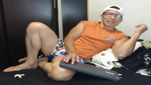 Snapshot of kale_19 chatting on February 12, 12:05 am Kale online show from February 12, 12:05 am