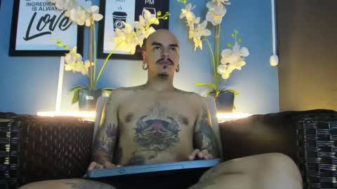 Snapshot of kaletattoos chatting on September 15, 11:55 am Kale online show from September 15, 11:55 am