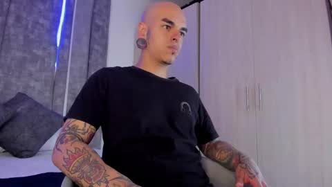 Snapshot of kaletattoos chatting on February 4, 8:06 pm Kale online show from February 4, 8:06 pm