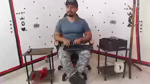 Snapshot of kalethbigdick88 chatting on October 2, 6:45 pm Kaleth online show from October 2, 6:45 pm