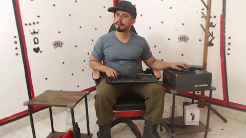 Snapshot of kalethbigdick88 chatting on September 16, 3:57 pm Kaleth online show from September 16, 3:57 pm