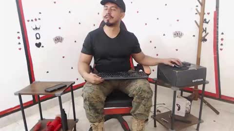 Snapshot of kalethbigdick88 chatting on September 19, 9:42 am Kaleth online show from September 19, 9:42 am