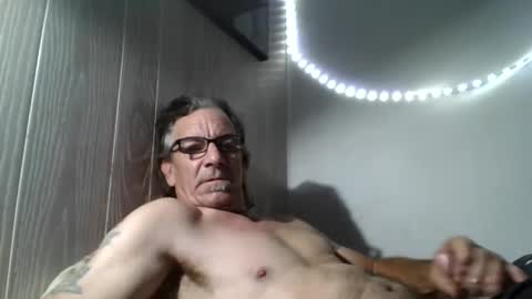 Snapshot of kalifornia91666 chatting on October 9, 2:33 pm kalifornia91666 online show from October 9, 2:33 pm