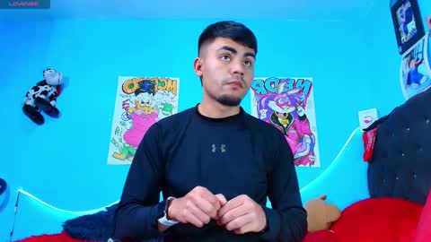 Snapshot of kalivan_voinesscu chatting on March 11, 7:37 am K A L I online show from March 11, 7:37 am