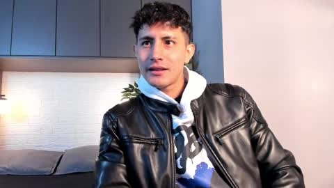 jhon online show from April 5, 12:23 pm