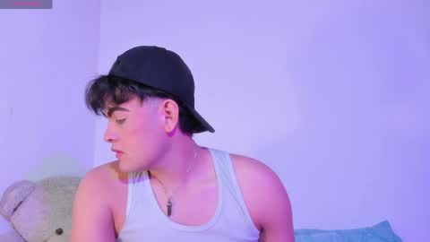 camilo  independent model online show from May 17, 7:54 pm