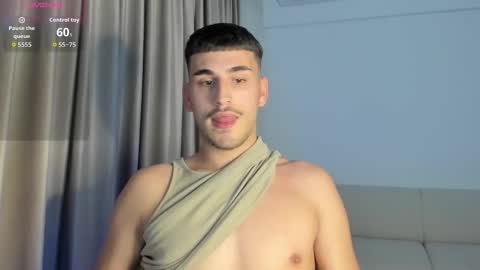 Snapshot of kamilissam chatting on September 13, 10:22 pm Kamil Issam online show from September 13, 10:22 pm