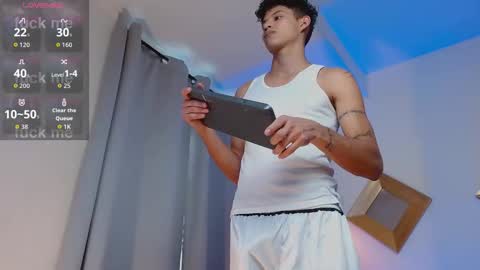 Kami online show from February 5, 6:26 pm