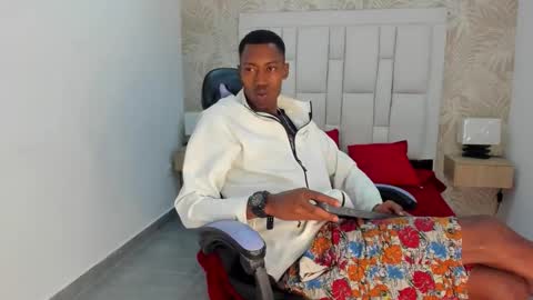 Snapshot of karllhil chatting on September 16, 11:33 am karllhil online show from September 16, 11:33 am