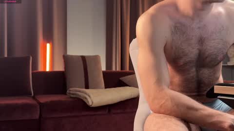 Karlos and Louis online show from February 3, 4:54 am