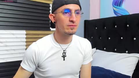 karlostrom online show from February 7, 2:02 pm