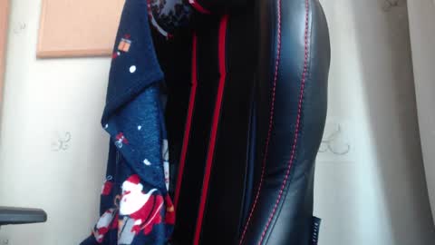 Snapshot of karolhorny96 chatting on October 31, 8:40 am Karol online show from October 31, 8:40 am