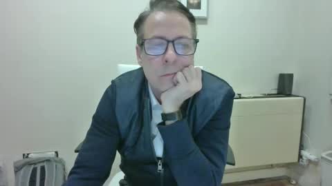 katoamad online show from April 23, 6:10 pm