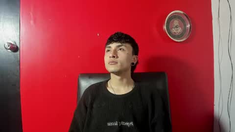 kayn_333 online show from June 10, 9:11 am