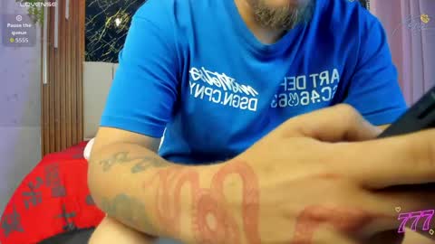 keane_lee_ online show from May 7, 12:49 pm