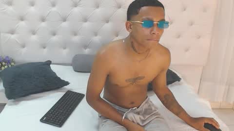 keiner_vasquez online show from September 11, 10:09 pm